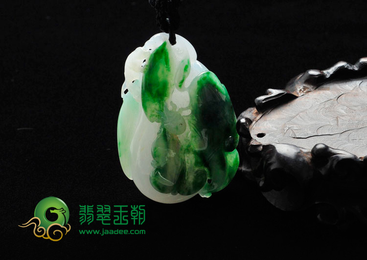 糯冰种菠菜绿缅甸翡翠富甲天下挂件