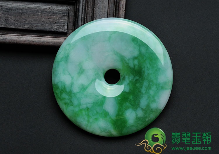 糯冰种瓜皮绿缅甸翡翠平安扣挂件