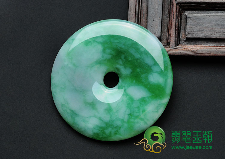 糯冰种瓜皮绿缅甸翡翠平安扣挂件