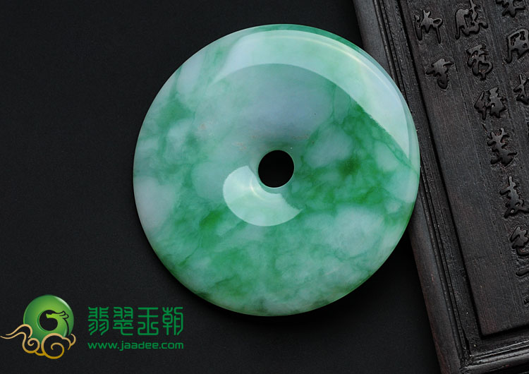 糯冰种瓜皮绿缅甸翡翠平安扣挂件