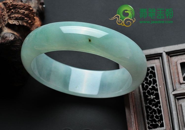 糯冰种晴水缅甸翡翠手镯（59.5mm）