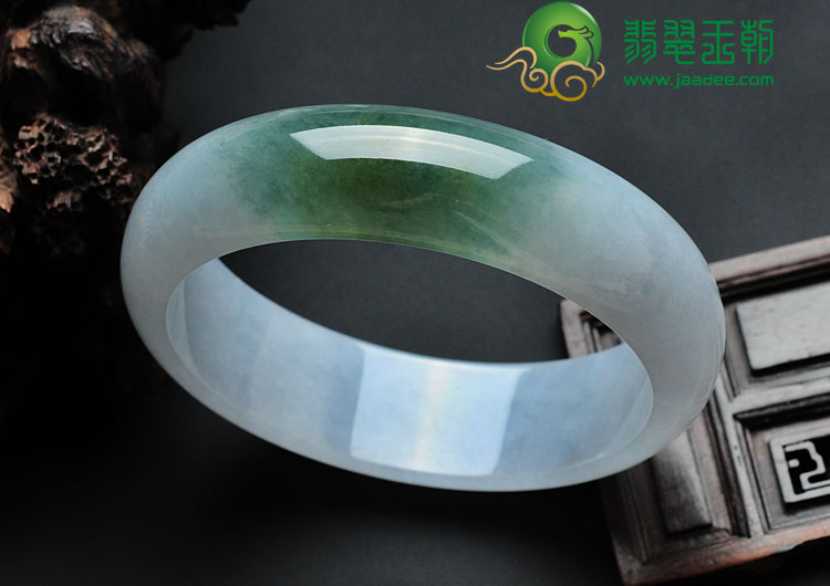 糯冰种晴水缅甸翡翠手镯（57.4mm）