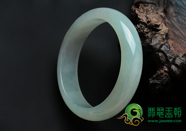 糯冰种晴水缅甸翡翠手镯（59mm）