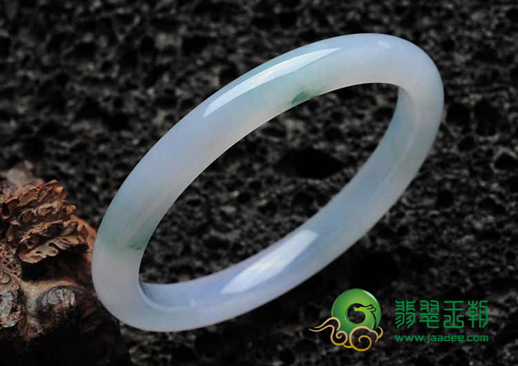冰种淡紫罗兰飘花缅甸翡翠手镯（57.8mm）