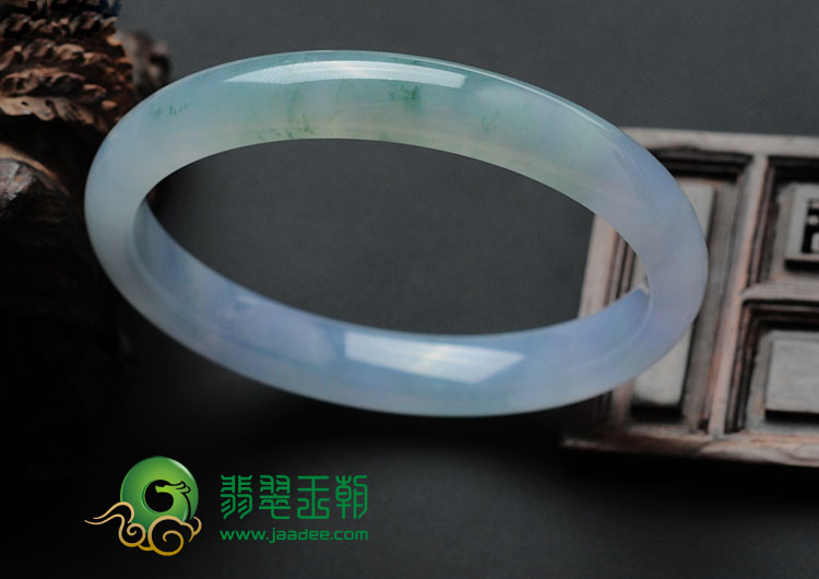 冰种淡紫罗兰飘花缅甸翡翠手镯（55.8mm）