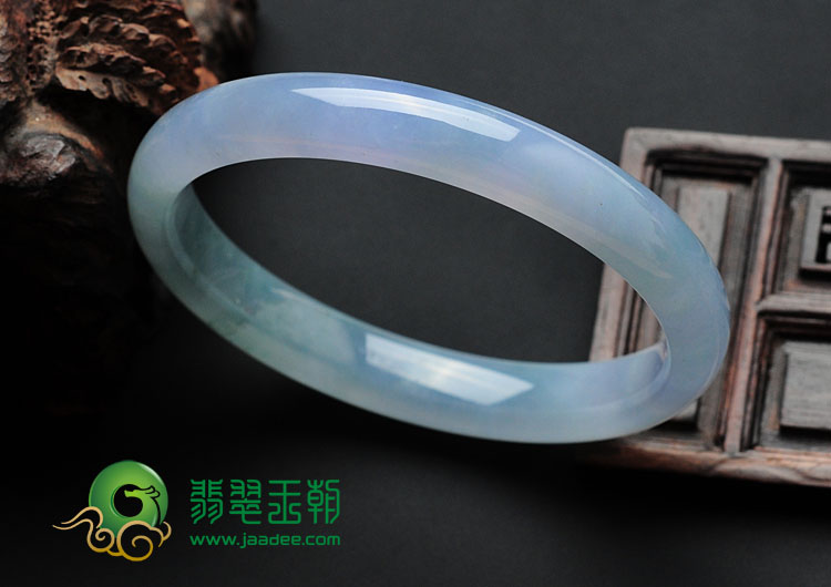 冰种淡紫罗兰飘花缅甸翡翠手镯（55.8mm）