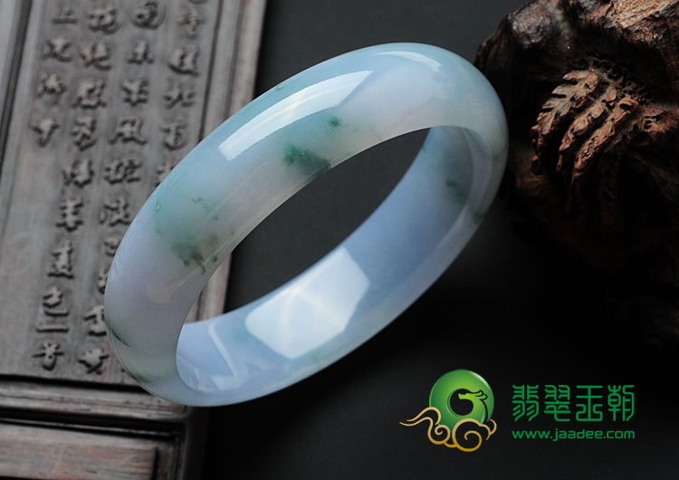 冰种淡紫罗兰飘花缅甸翡翠手镯（55.7mm）