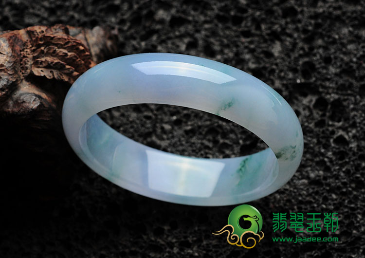 冰种淡紫罗兰飘花缅甸翡翠手镯（55.7mm）