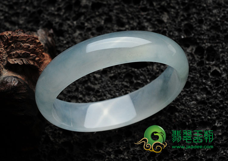 冰玻种晴水缅甸翡翠贵妃镯（54.5mm-51mm）