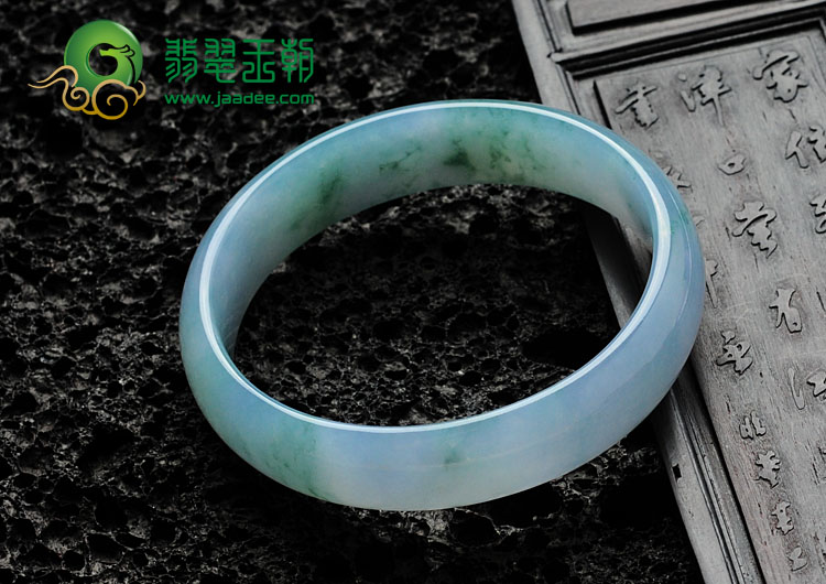 冰种淡紫罗兰飘花缅甸翡翠贵妃镯（54.3mm-48.3mm）