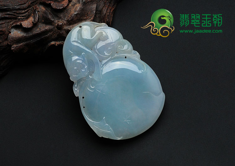 糯冰种春带彩缅甸翡翠灵猴献寿挂件