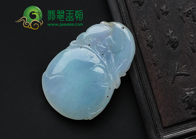糯冰种春带彩缅甸翡翠灵猴献寿挂件