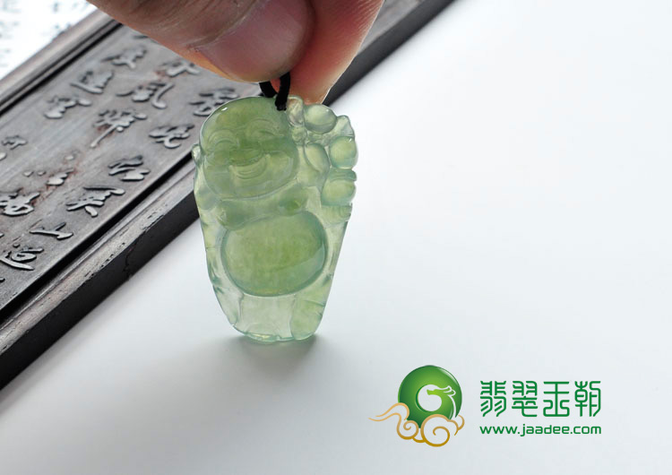冰种晴水缅甸翡翠逍遥佛挂件