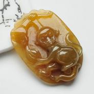 糯冰种褐黄翡缅甸翡翠灵猴献寿挂件