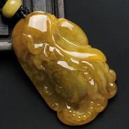 冰种黄翡缅甸翡翠美人头挂件