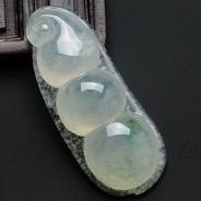 冰种飘花缅甸翡翠四季豆挂件