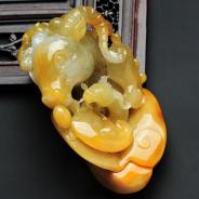 糯冰种黄翡缅甸翡翠三羊开泰手玩件