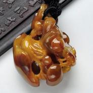糯冰种褐黄翡缅甸翡翠如意手玩件