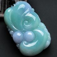 细糯种春带彩缅甸翡翠如意挂件