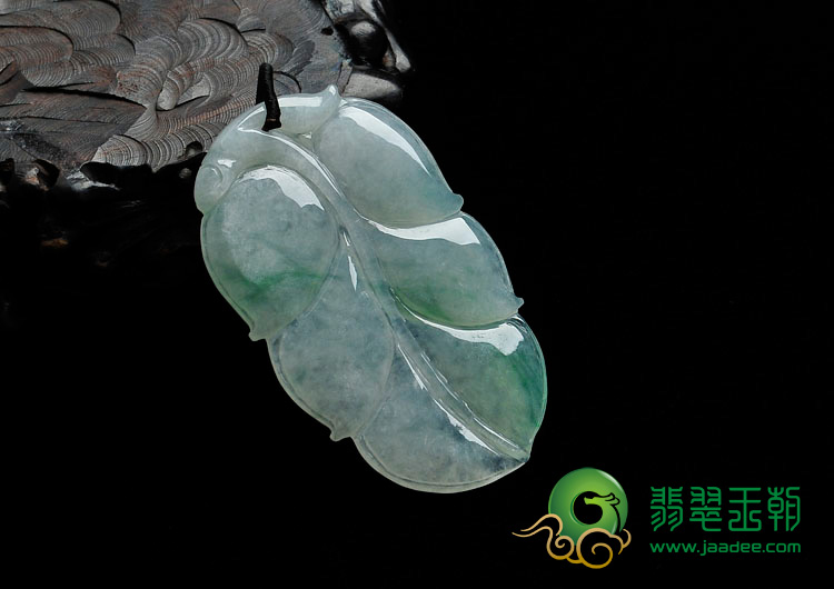 糯冰种飘翠缅甸翡翠叶子挂件