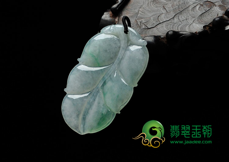 糯冰种飘翠缅甸翡翠叶子挂件