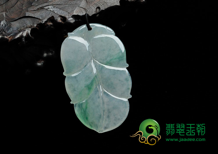 糯冰种飘翠缅甸翡翠叶子挂件