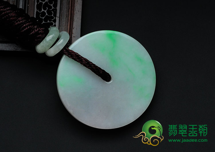 糯冰种飘翠缅甸翡翠平安扣挂件