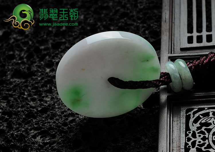 糯冰种飘翠缅甸翡翠平安扣挂件