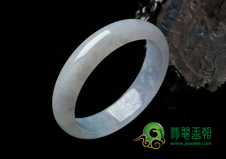 糯冰种缅甸翡翠手镯（57.8mm）