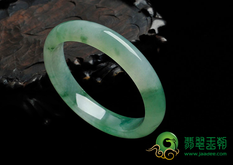 冰种绿晴水缅甸翡翠手镯（49.7mm）