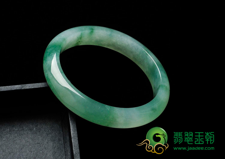 冰种绿晴水缅甸翡翠手镯（49.7mm）