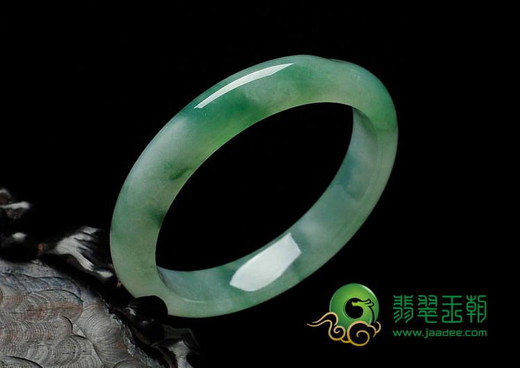 冰种绿晴水缅甸翡翠手镯（49.7mm）