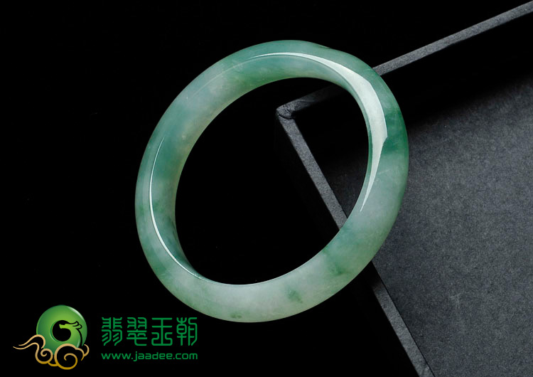 冰种绿晴水缅甸翡翠手镯（49.7mm）