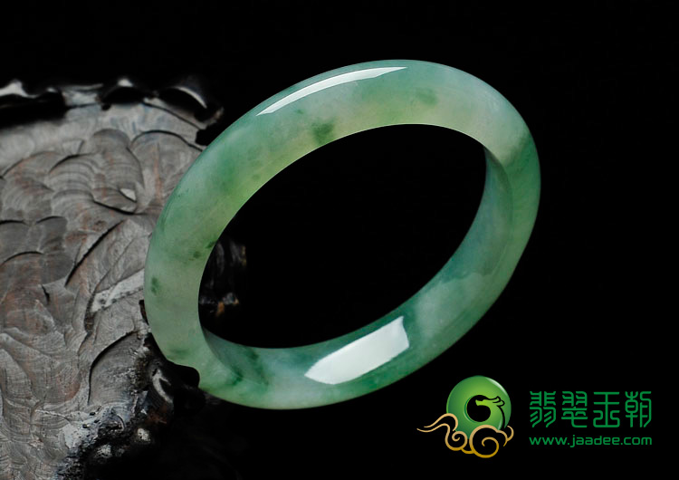 冰种绿晴水缅甸翡翠手镯（49.7mm）