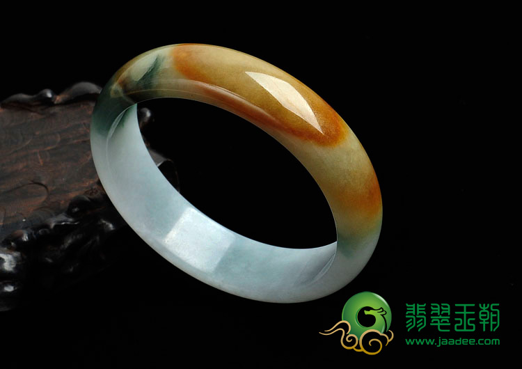 糯冰种三彩缅甸翡翠手镯（61.5mm）