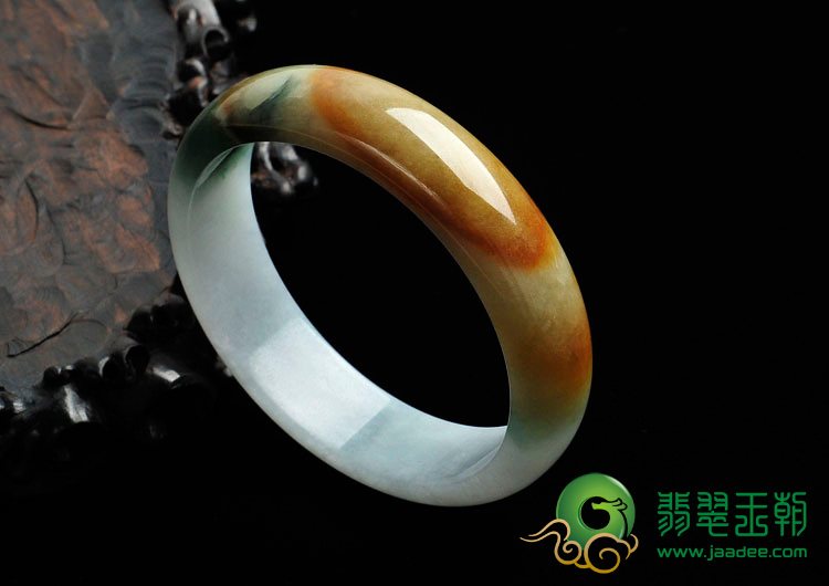 糯冰种三彩缅甸翡翠手镯（61.5mm）