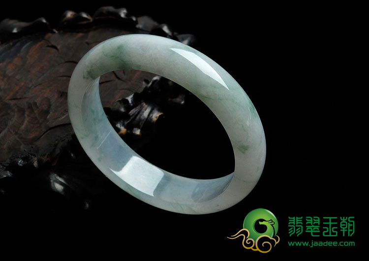 糯冰种飘花缅甸翡翠手镯（53.5mm）