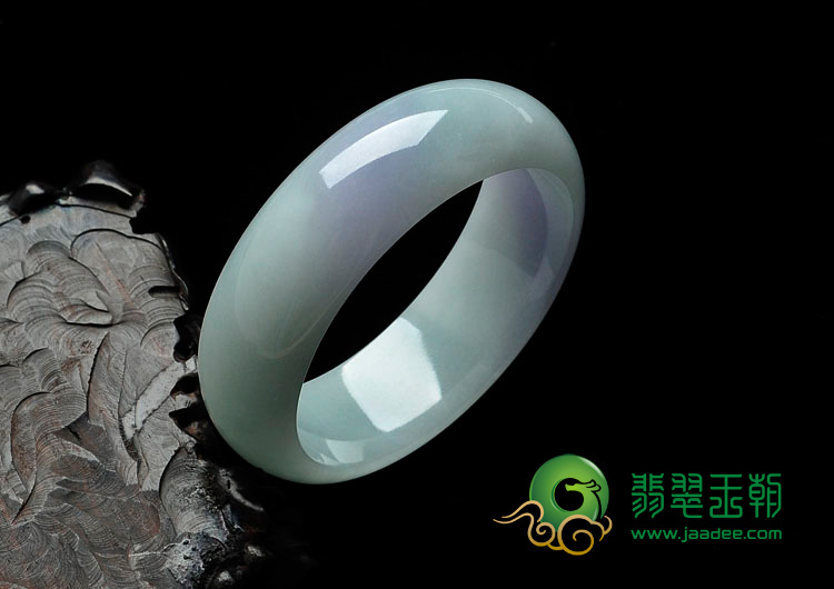 糯冰种春带彩缅甸翡翠手镯（55.3mm）
