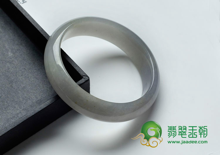 糯冰种淡紫罗兰缅甸翡翠手镯（52.9mm）