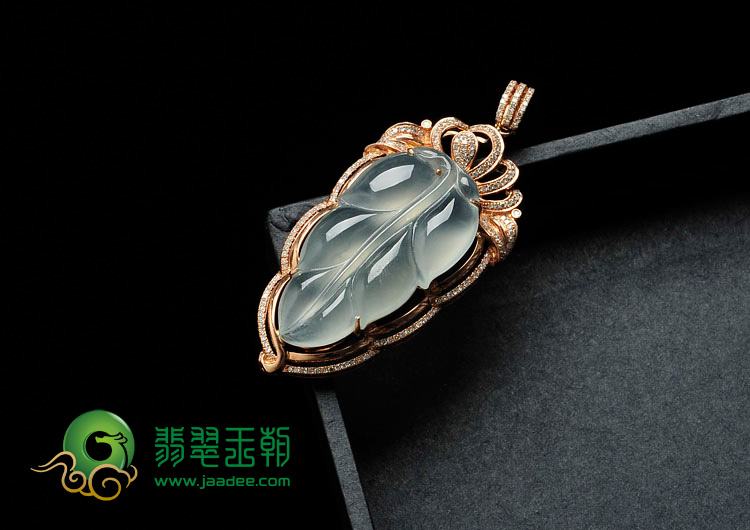 冰种缅甸翡翠镶玫瑰金金枝玉叶胸坠（真钻）