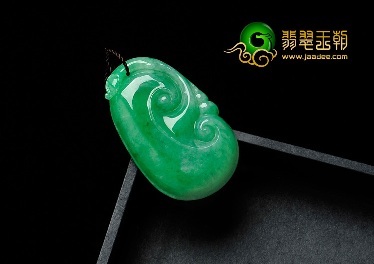 糯冰种阳绿满绿缅甸翡翠如意挂件