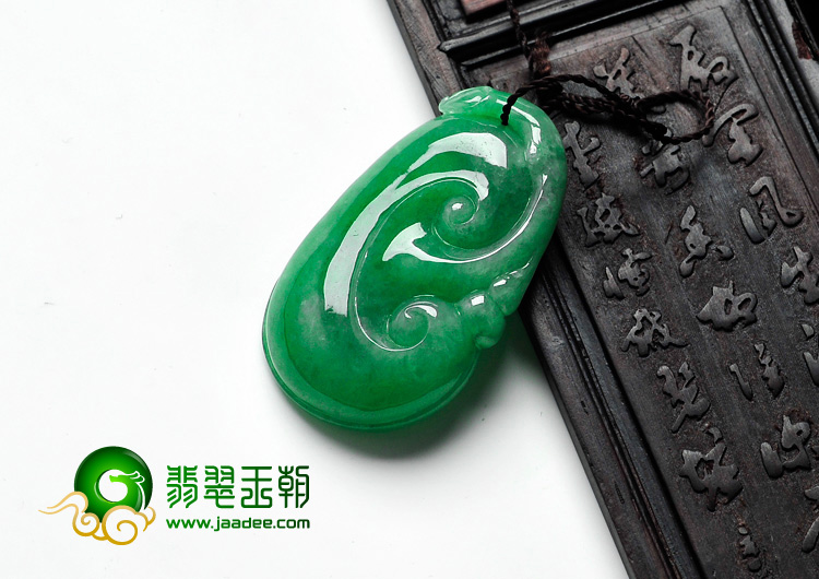 糯冰种阳绿满绿缅甸翡翠如意挂件