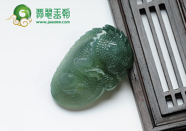 feicui冰种晴水缅甸翡翠“今非昔比”挂件