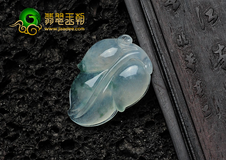 冰种飘花缅甸翡翠叶子挂件