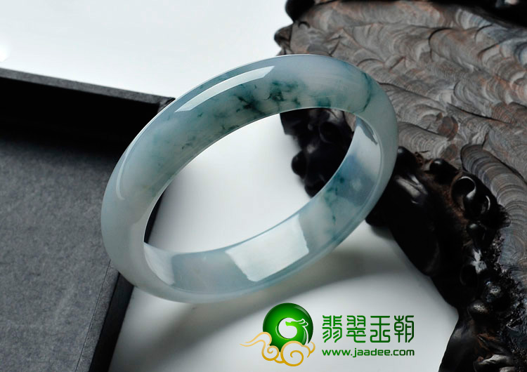 冰种飘花缅甸翡翠手镯（55.3mm）