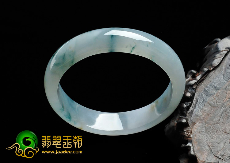 冰种飘花缅甸翡翠手镯（58.9mm）