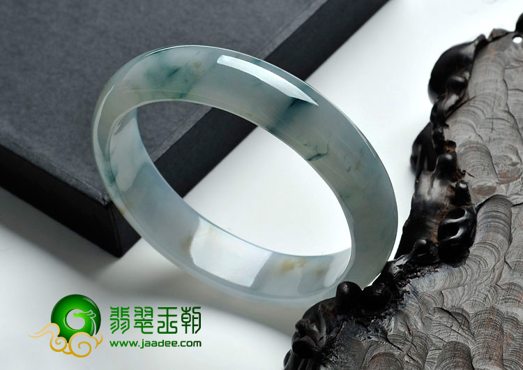 冰种飘花缅甸翡翠手镯（58.9mm）