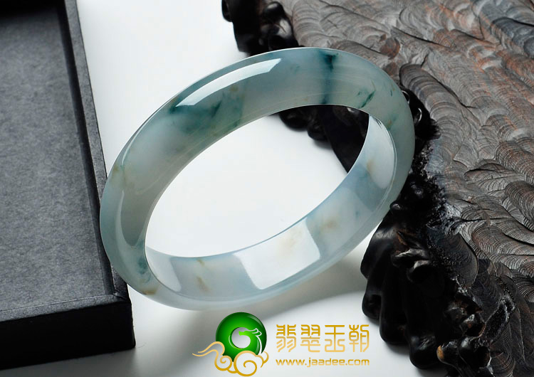 冰种飘花缅甸翡翠手镯（58.9mm）