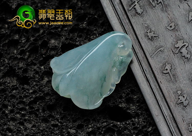 糯冰种飘花缅甸翡翠玉兰花挂件