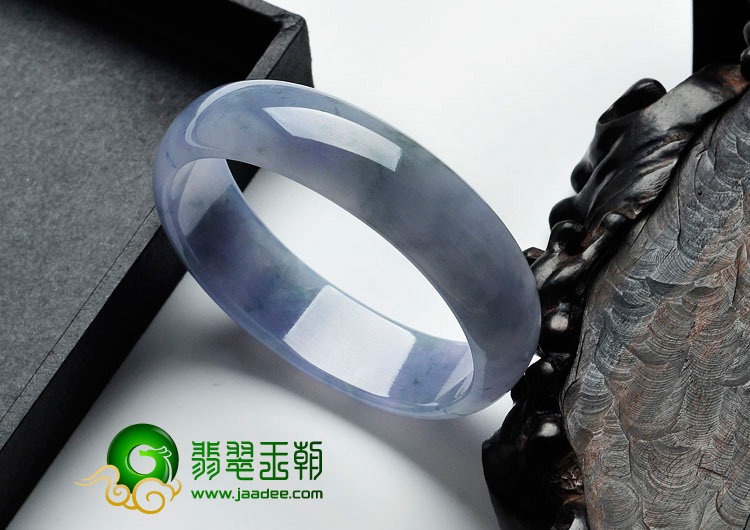 冰种紫罗兰飘花缅甸翡翠贵妃镯（53.2mm-46.9mm）